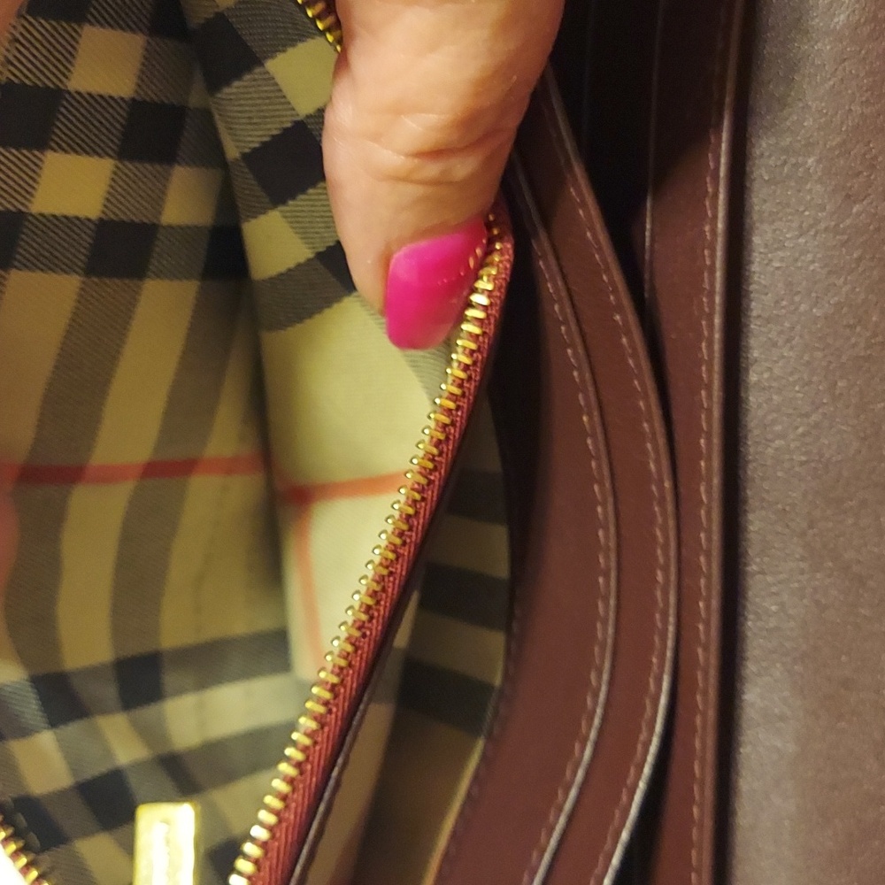 Authentic Burberry Red Leather Long Wallet.  EUC - Picture 10 of 13
